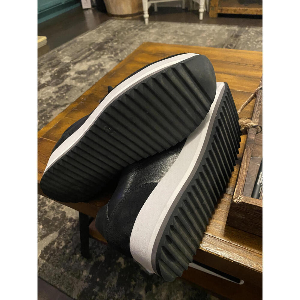 Johnston & Murphy Gracie Black Leather Sneakers with Side Zipper 9m - Picture 6 of 7